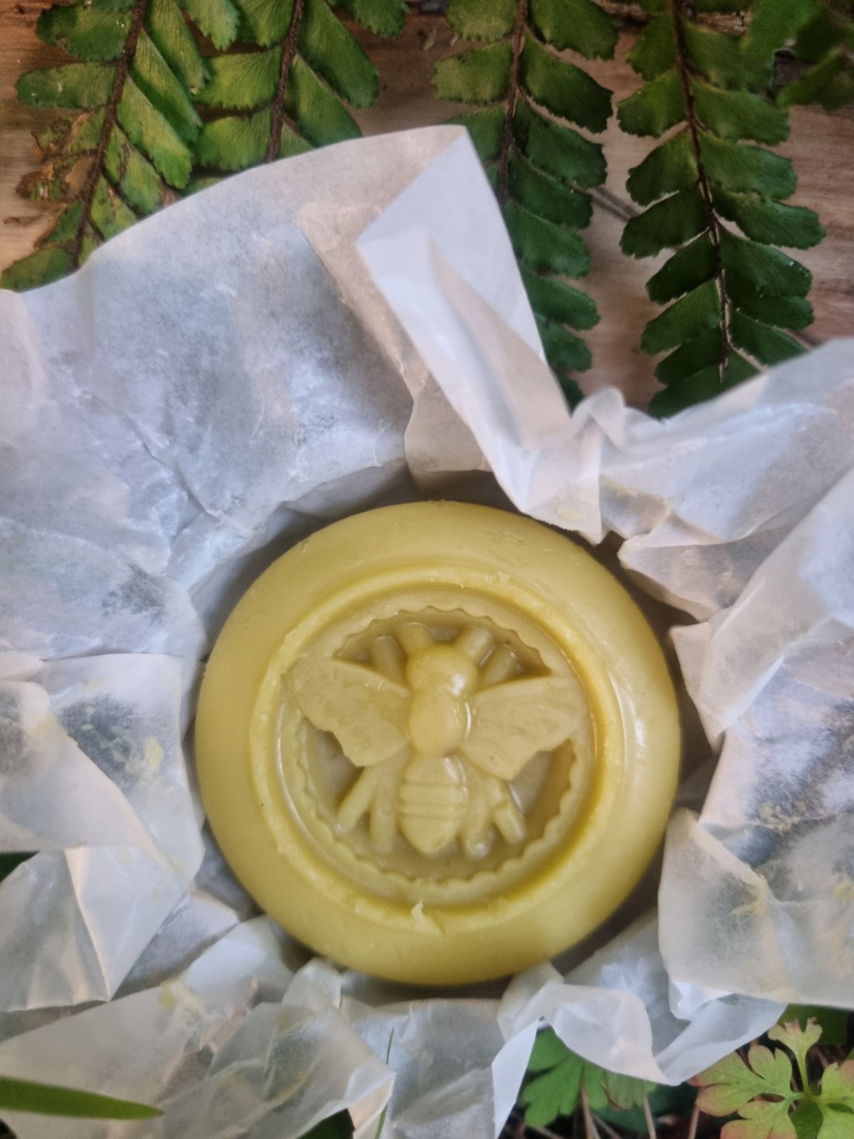 Harakeke and New Zealand Glacial Clay Bee's Wax Lotion Bar